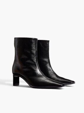 KHAITE - Ona Ankle Boot - Black Glazed Leather - 38.5
